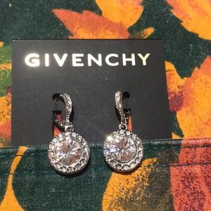 💫SOLD💫Givenchy crystal earrings